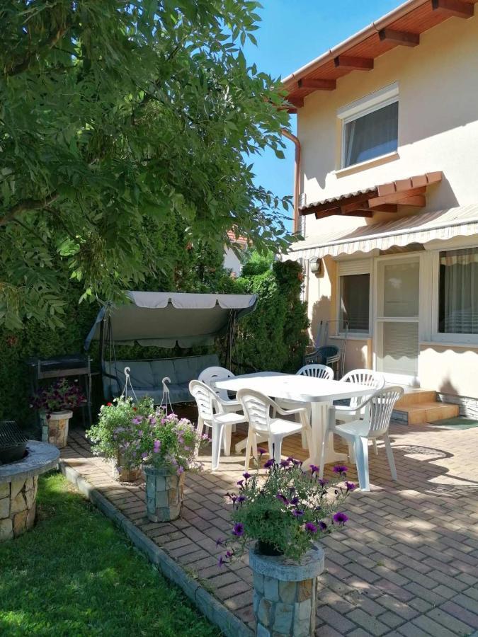 Rose Vip Apartman Villa Hajduszoboszlo Exterior photo